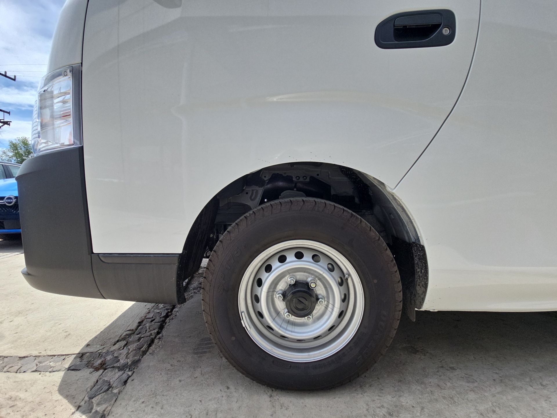 2026 Nissan Urvan 4p Amplia L4/2.5 Man