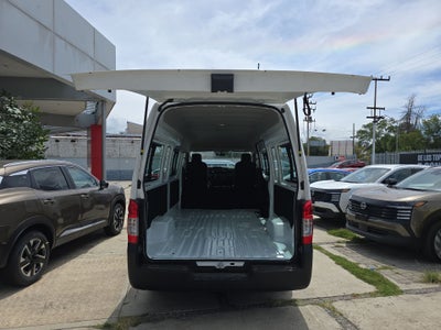 2026 Nissan Urvan 4p Amplia L4/2.5 Man