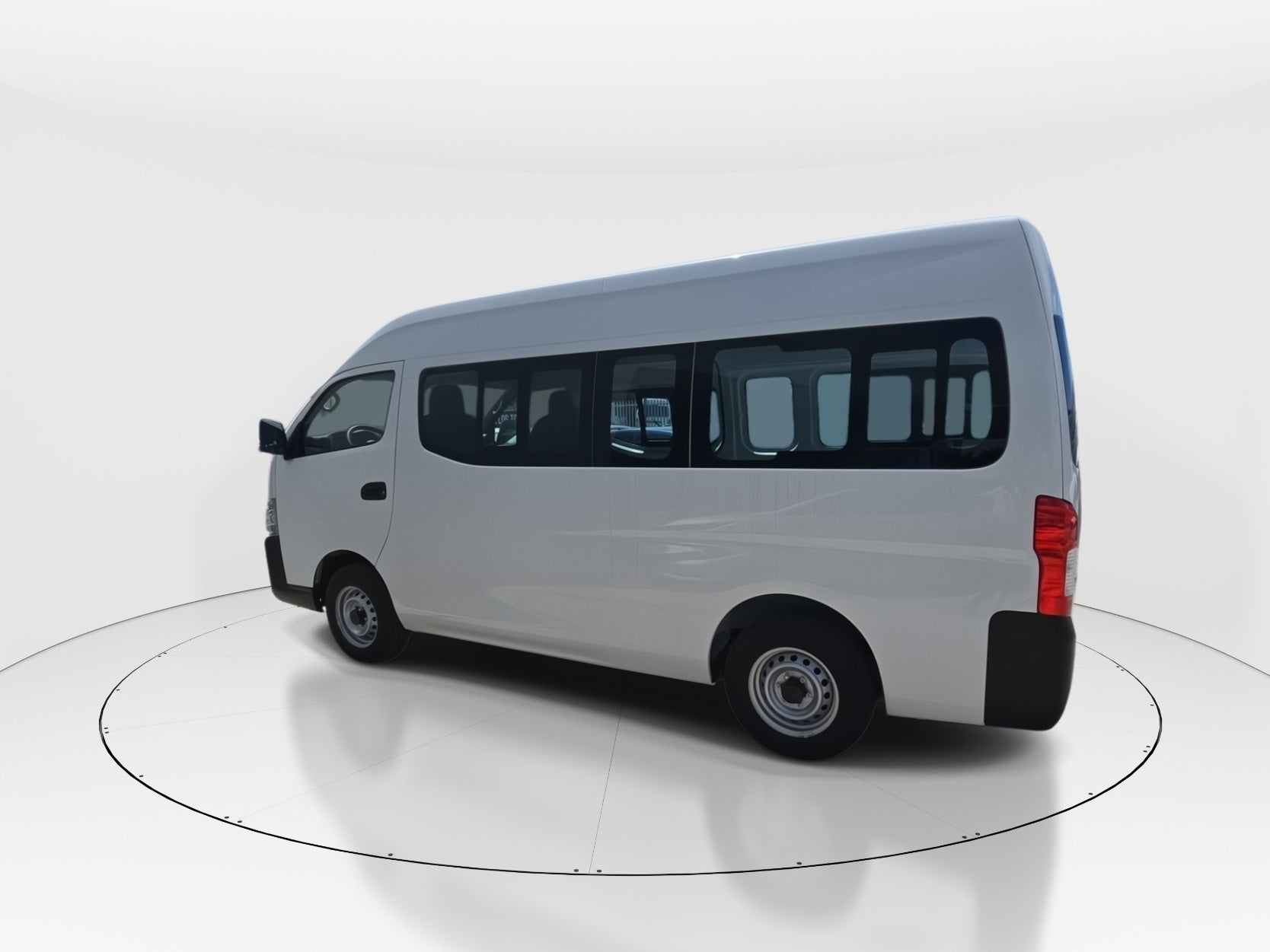 2026 Nissan Urvan 4p Amplia L4/2.5 Man