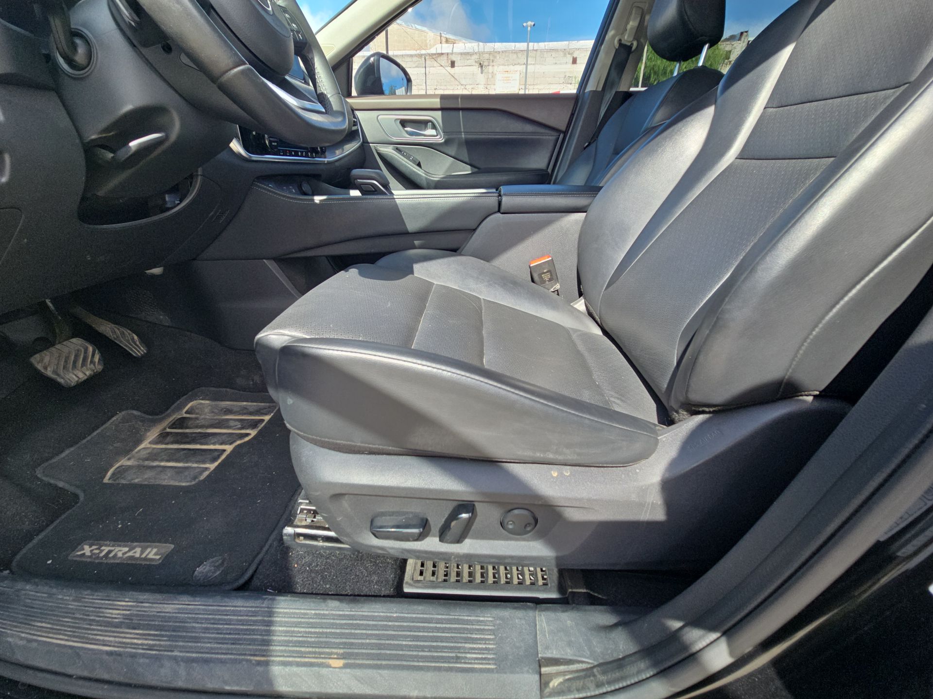 2023 Nissan X-Trail 5p Platinum 3 Row L4/2.5 Aut