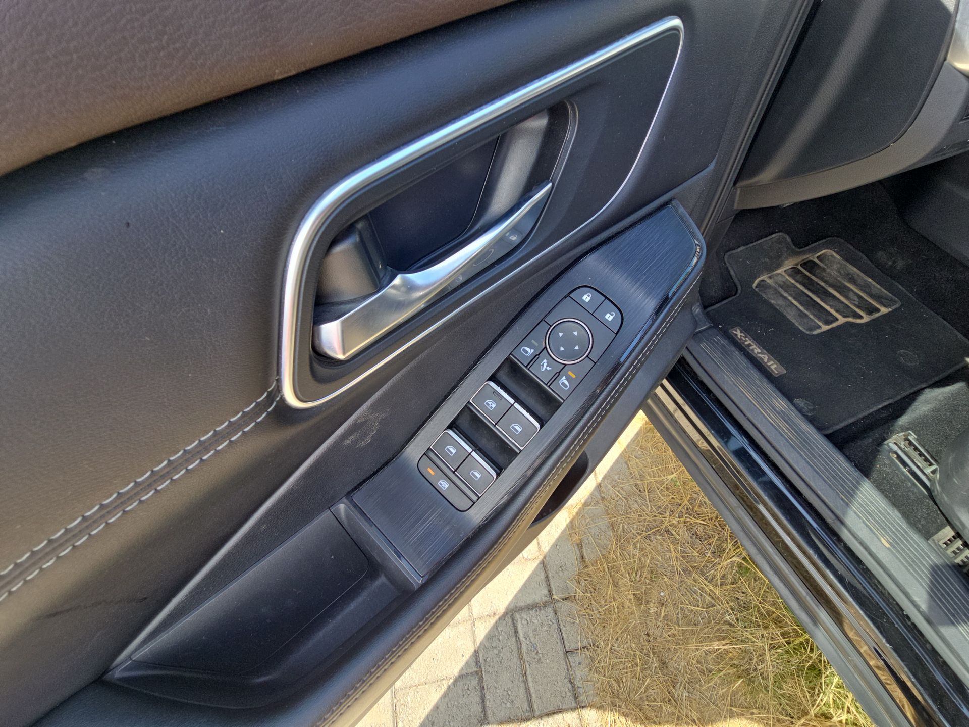 2023 Nissan X-Trail 5p Platinum 3 Row L4/2.5 Aut
