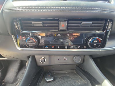 2023 Nissan X-Trail 5p Platinum 3 Row L4/2.5 Aut