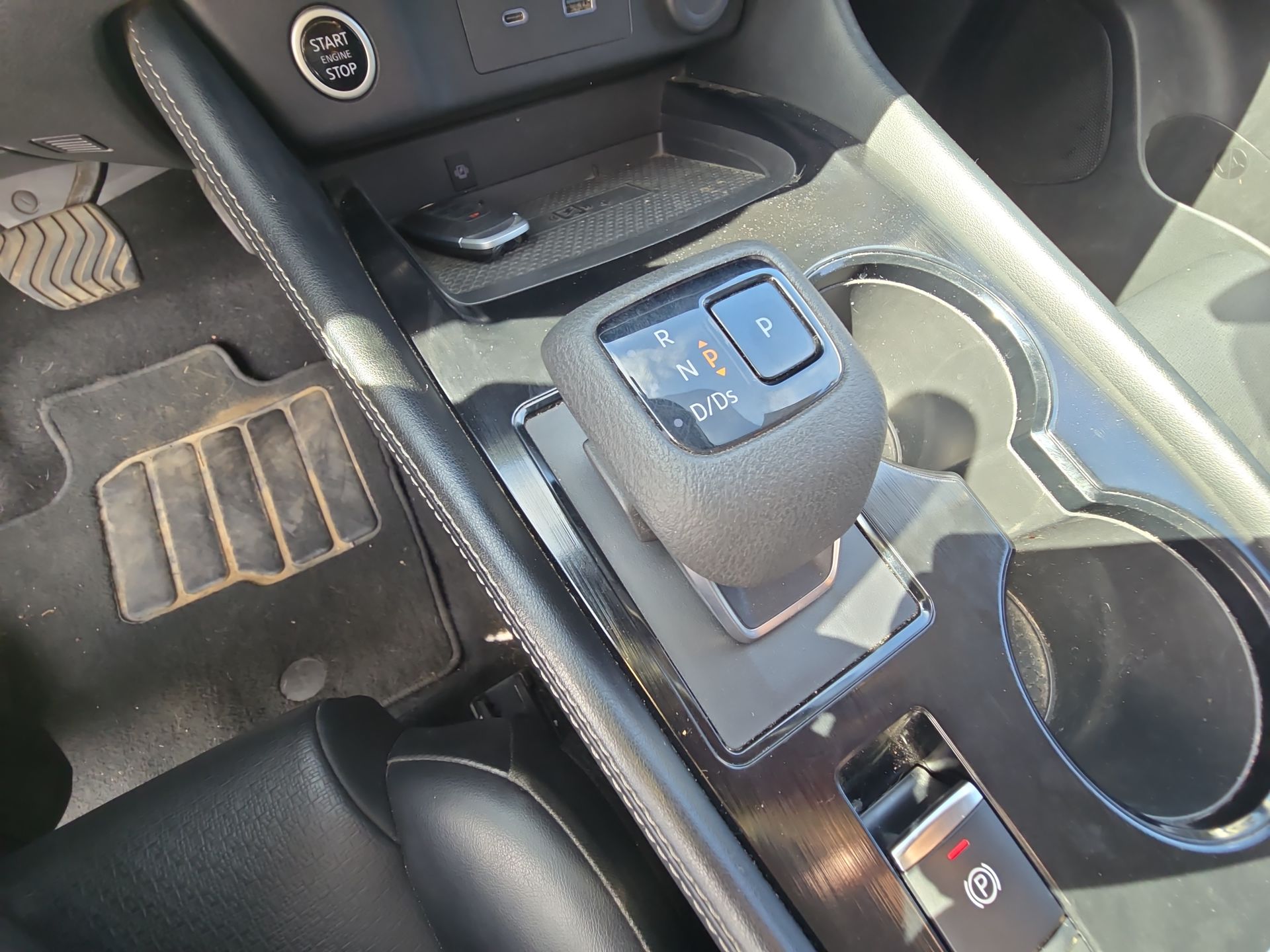 2023 Nissan X-Trail 5p Platinum 3 Row L4/2.5 Aut