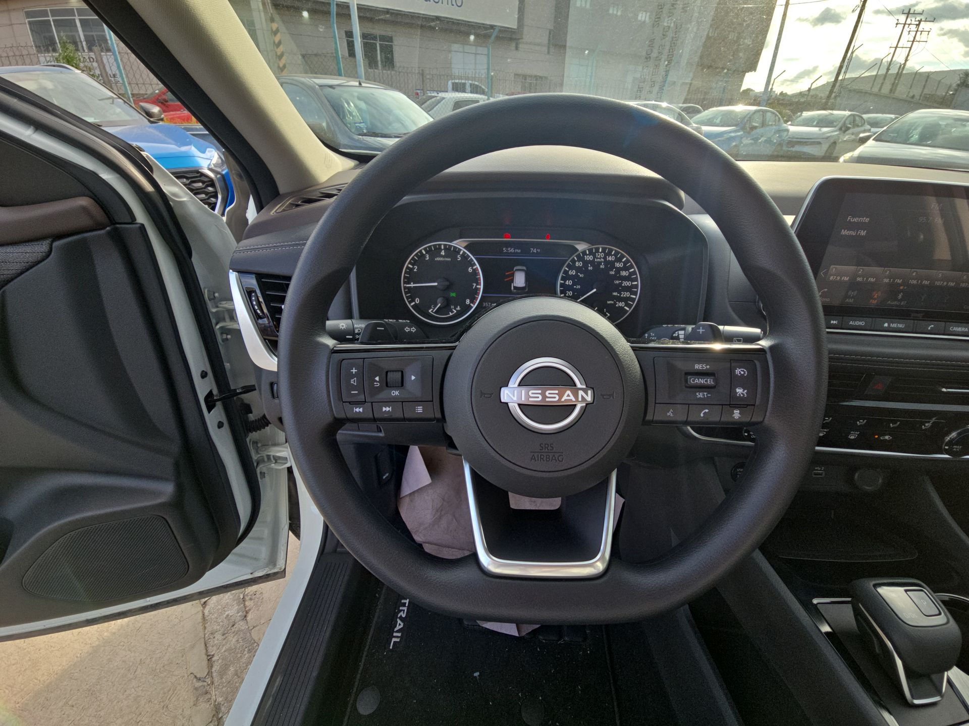 2026 Nissan X-Trail 5p Advance 2 Row L4/2.5 Aut
