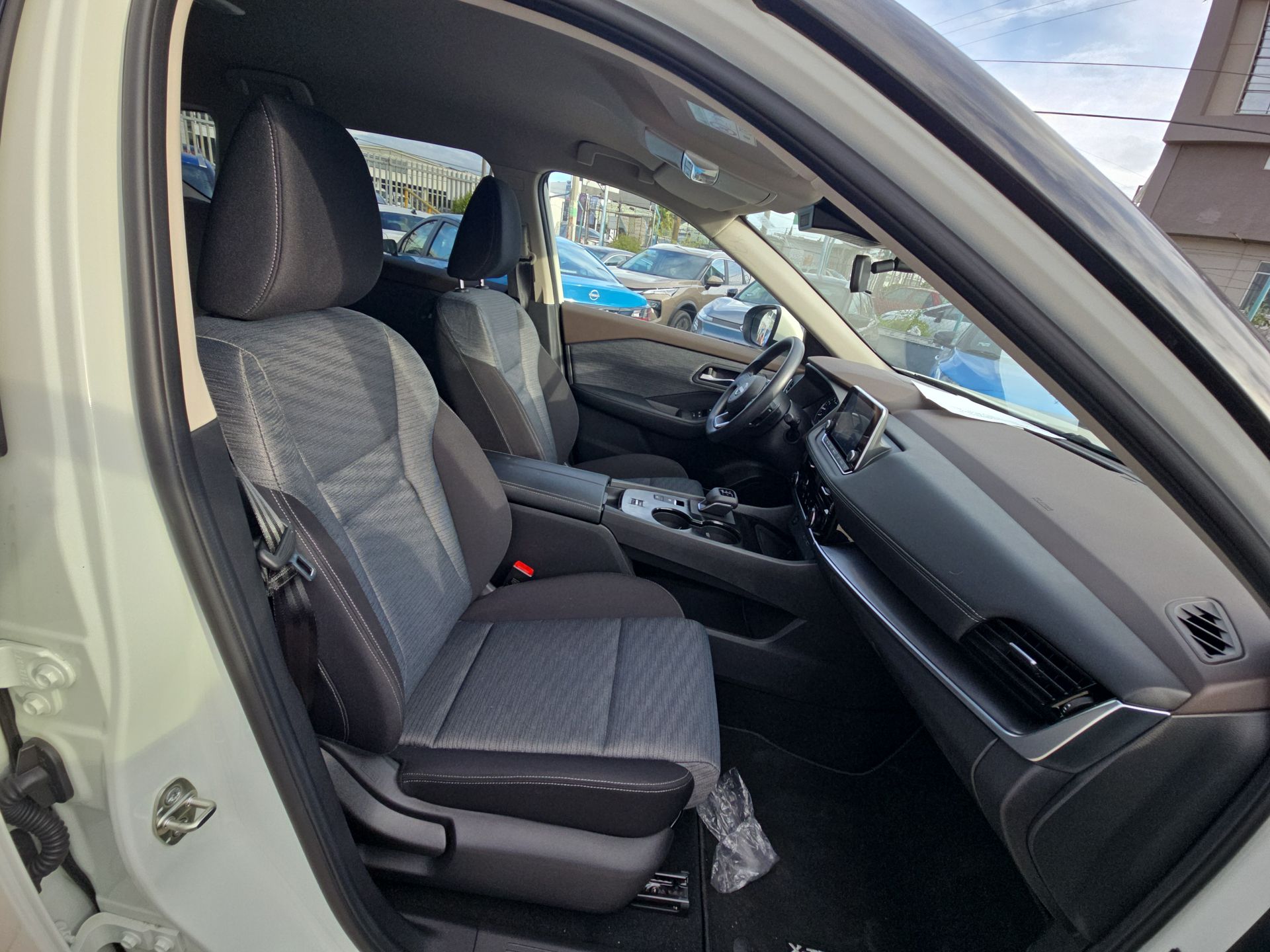 2026 Nissan X-Trail 5p Advance 2 Row L4/2.5 Aut