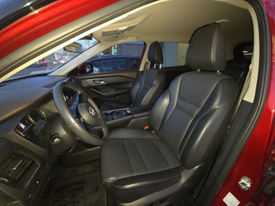 2025 Nissan X-Trail 5p Exclusive 2 Row L4/2.5 Aut