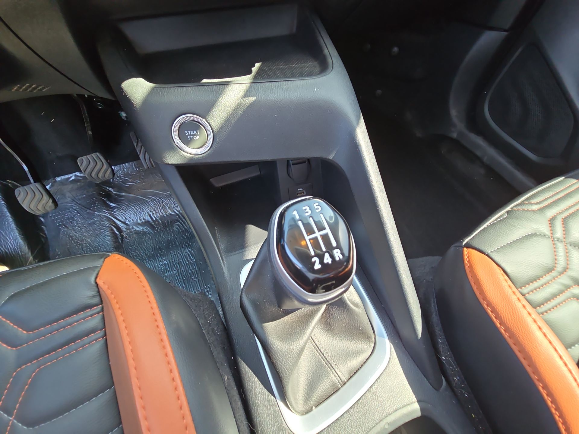 2025 Nissan Magnite 5p Exclusive L3/1.0/T Man