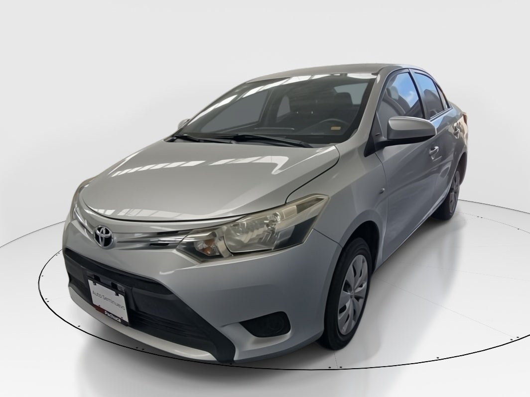 2017 Toyota Yaris 4p Sedán Core L4/1.5 Man
