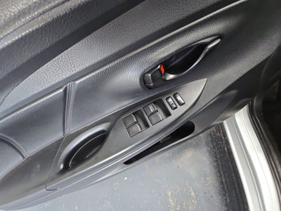 2017 Toyota Yaris 4p Sedán Core L4/1.5 Man