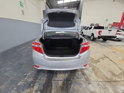 2017 Toyota Yaris 4p Sedán Core L4/1.5 Man