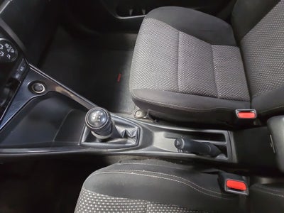 2017 Toyota Yaris 4p Sedán Core L4/1.5 Man