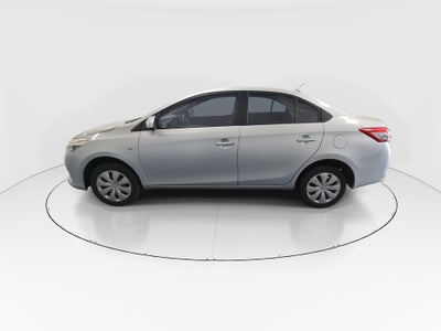 2017 Toyota Yaris 4p Sedán Core L4/1.5 Man