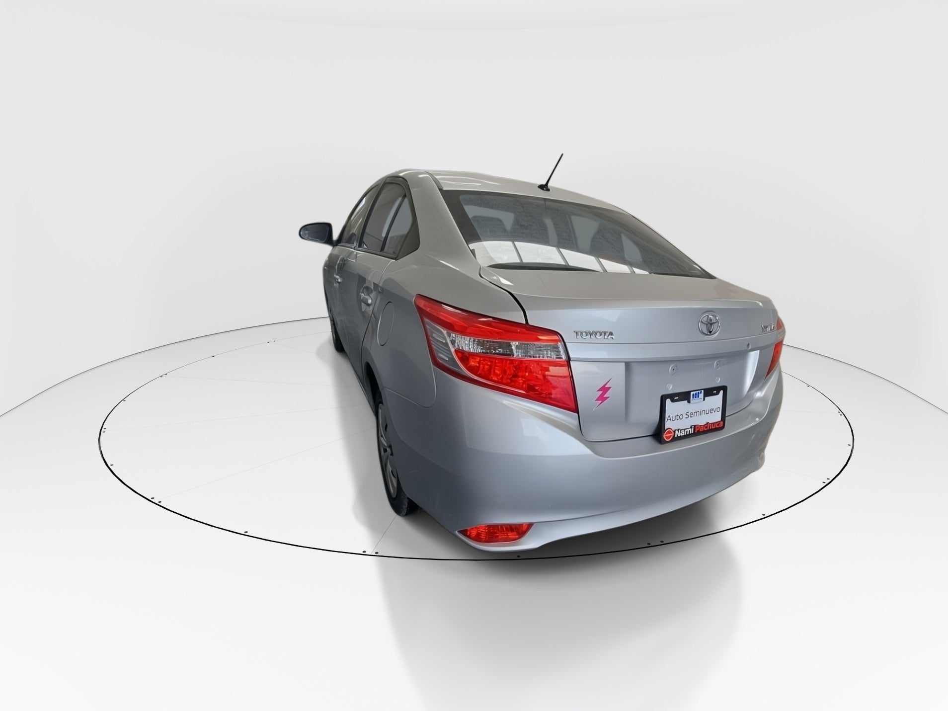 2017 Toyota Yaris 4p Sedán Core L4/1.5 Man