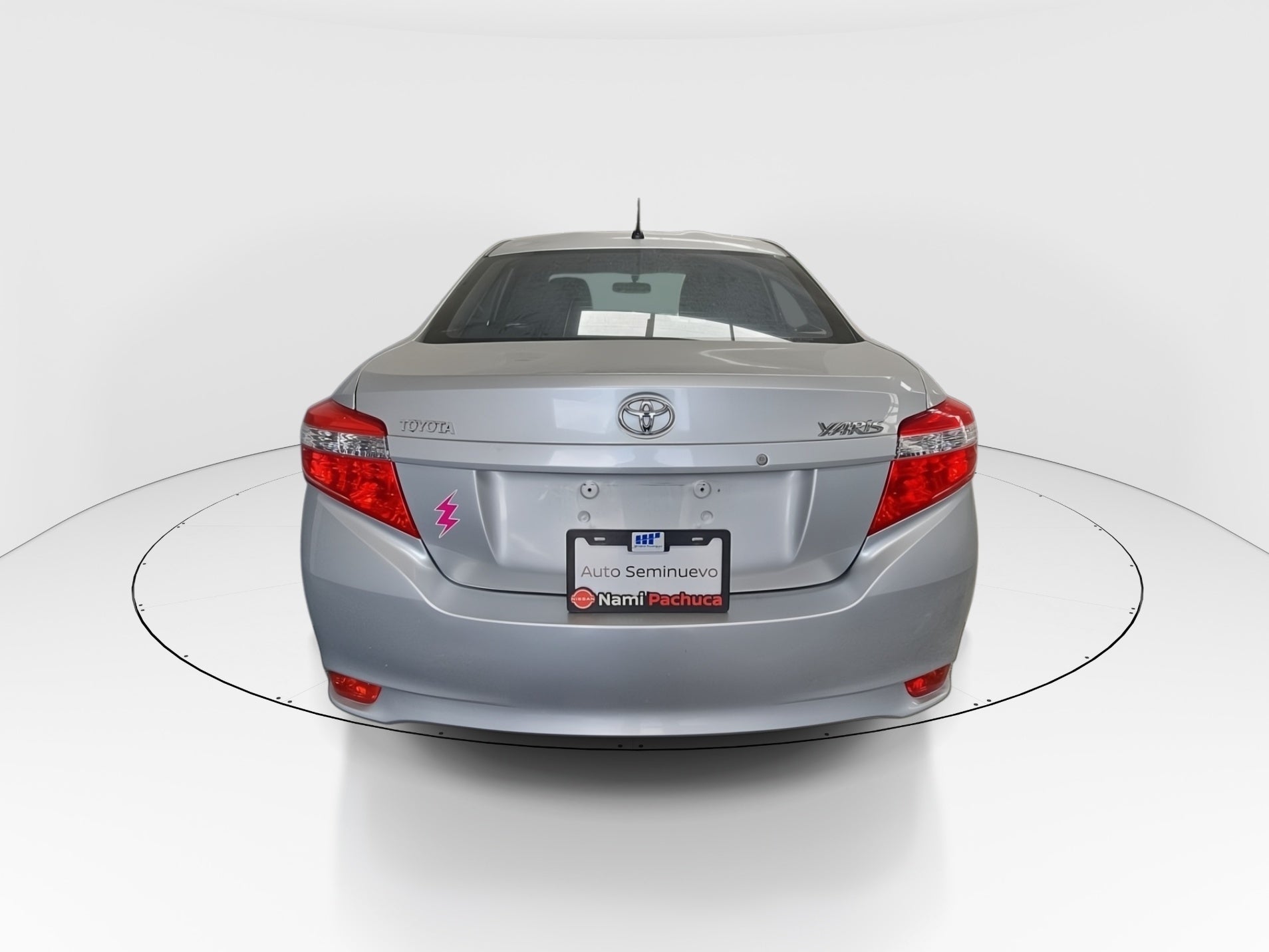 2017 Toyota Yaris 4p Sedán Core L4/1.5 Man