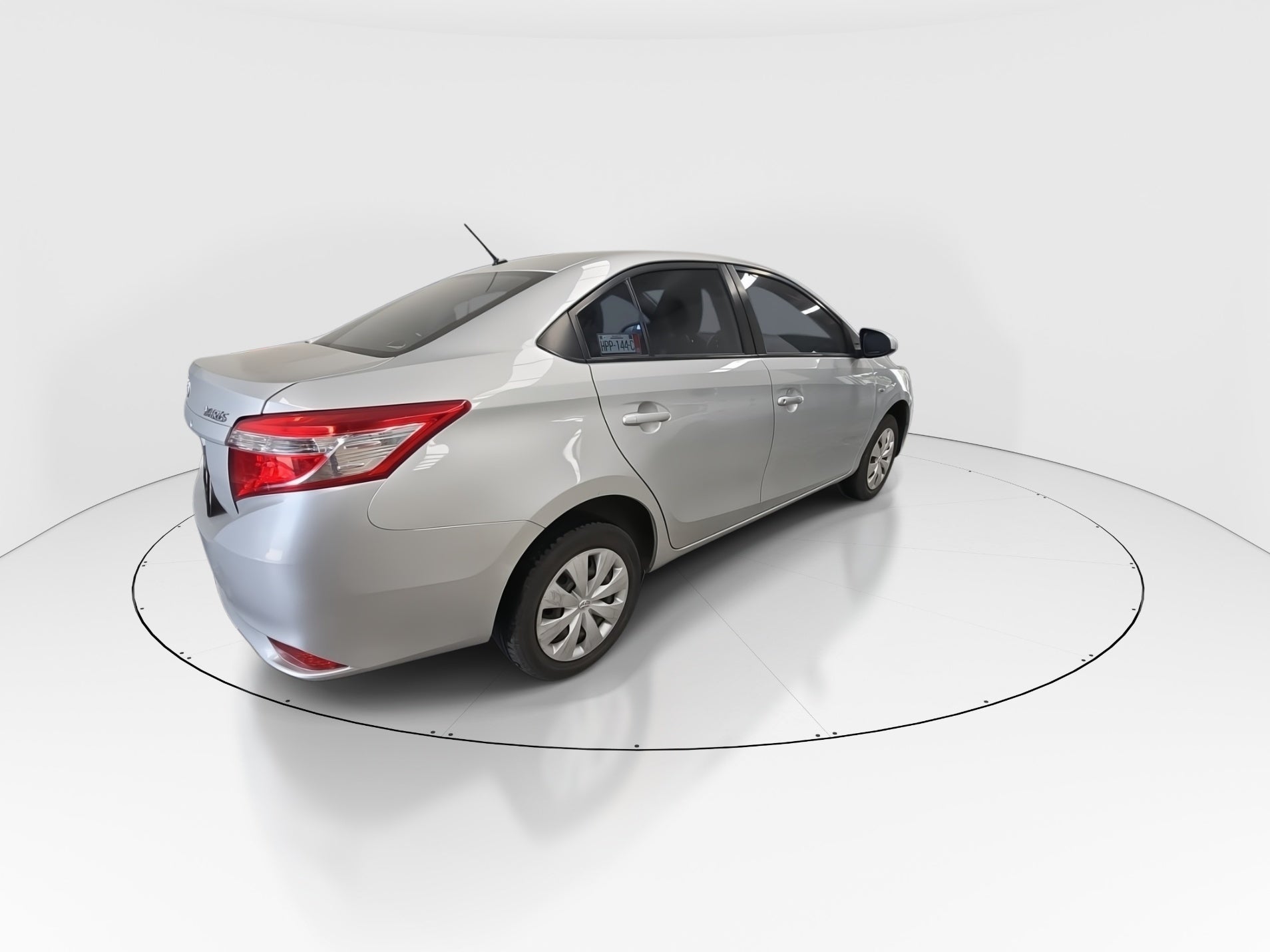 2017 Toyota Yaris 4p Sedán Core L4/1.5 Man