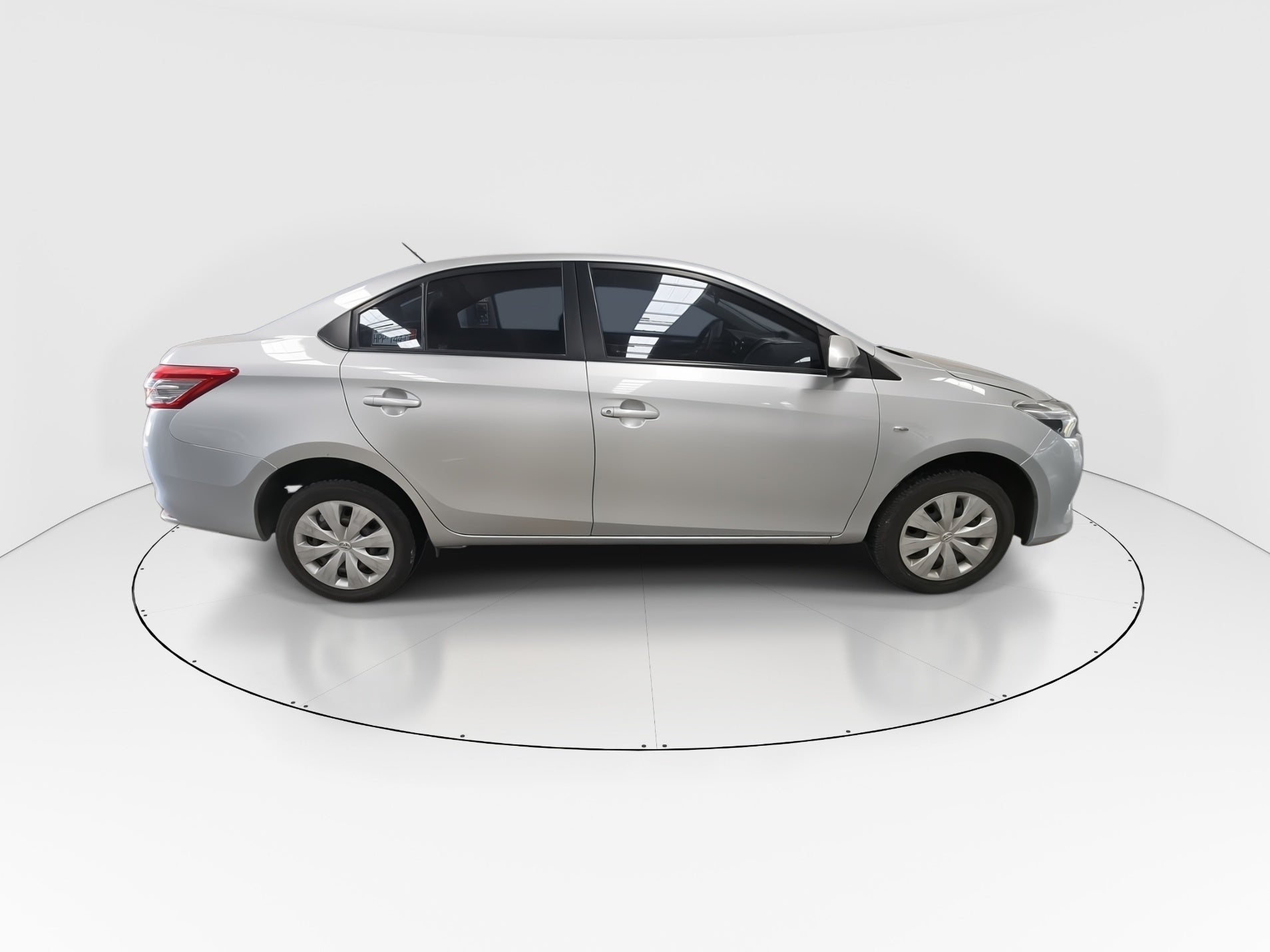 2017 Toyota Yaris 4p Sedán Core L4/1.5 Man