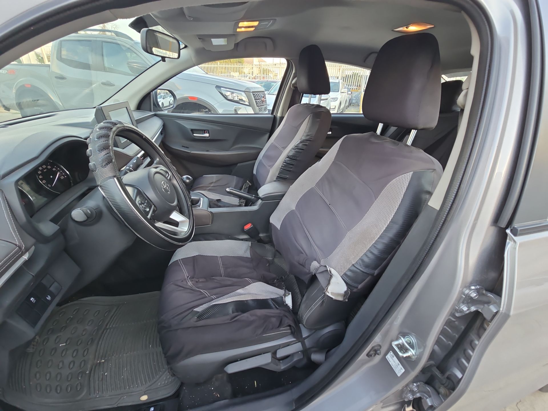 2023 Toyota Yaris 4p Sedán S L4/1.5 Man