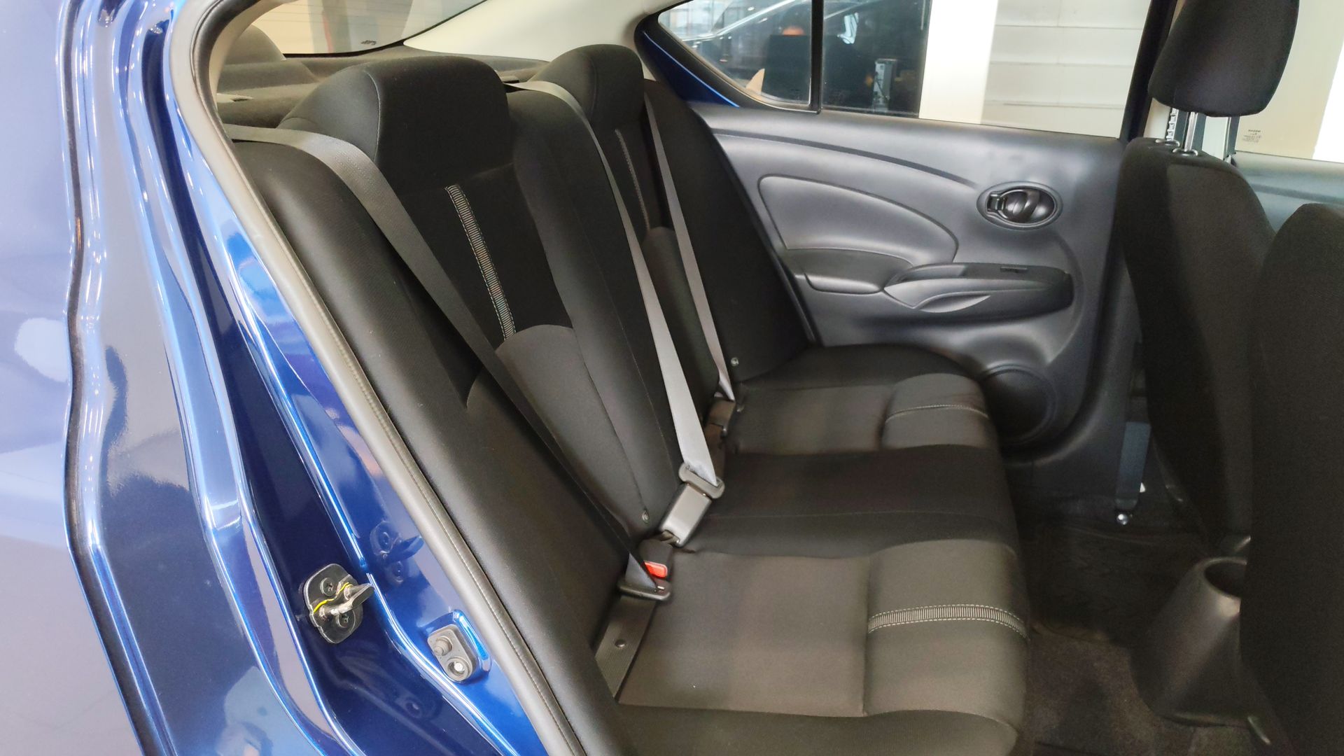 2024 Nissan V-Drive 4p L4/1.6 Man Audio