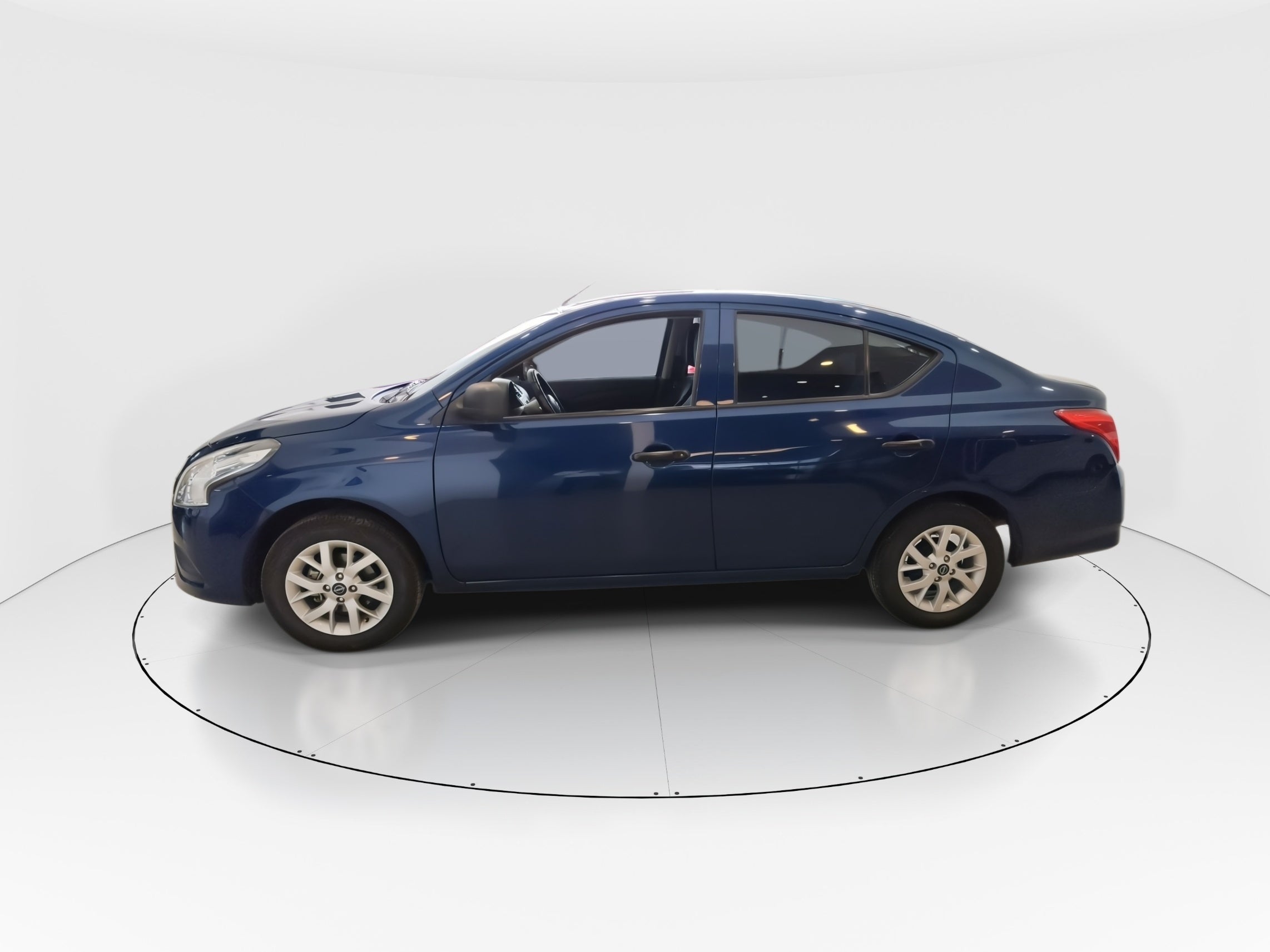 2024 Nissan V-Drive 4p L4/1.6 Man Audio
