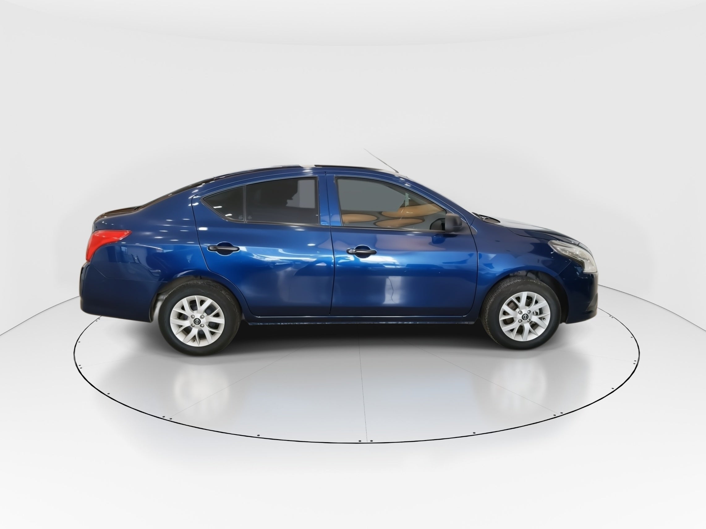 2024 Nissan V-Drive 4p L4/1.6 Man Audio