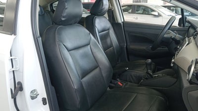 2021 Nissan Versa 4p Advance L4/1.6 Man