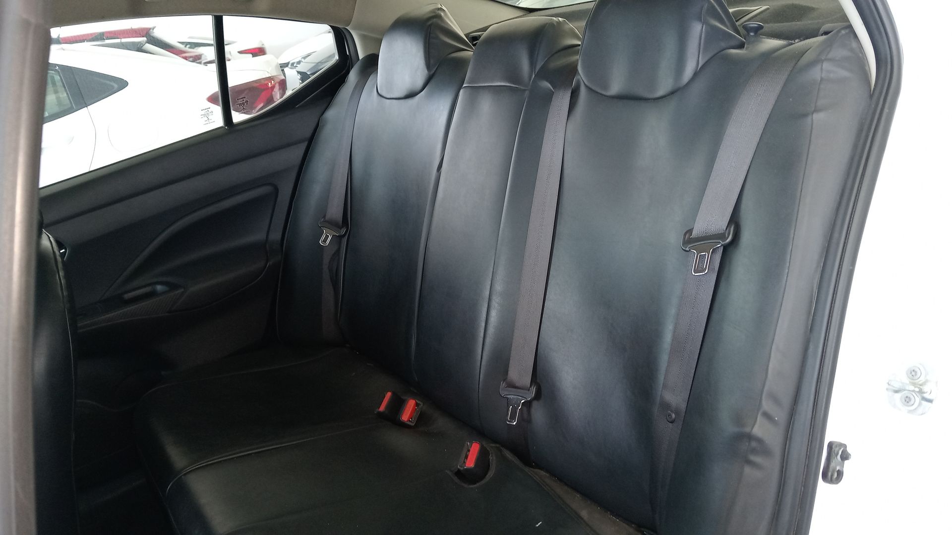 2021 Nissan Versa 4p Advance L4/1.6 Man