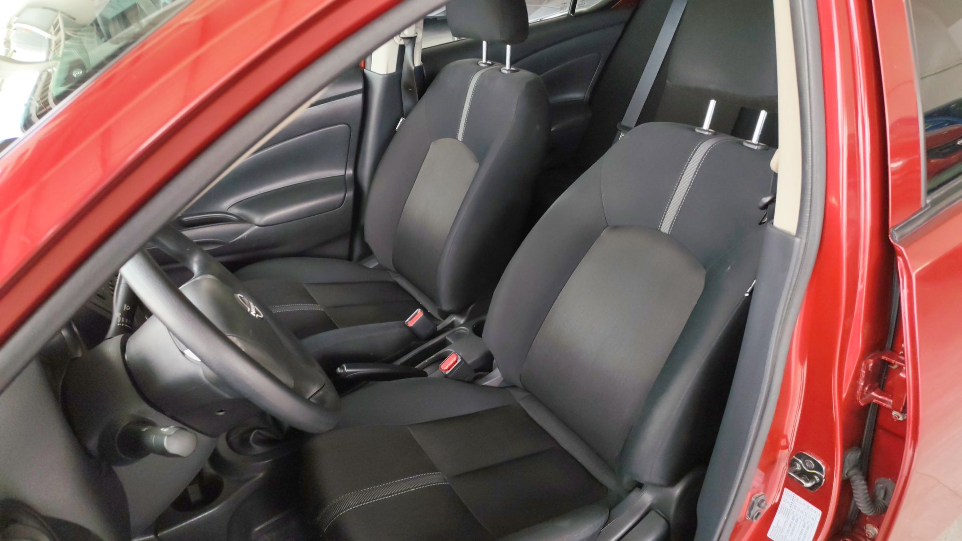 2020 Nissan Versa 4p Advance L4/1.6 Aut