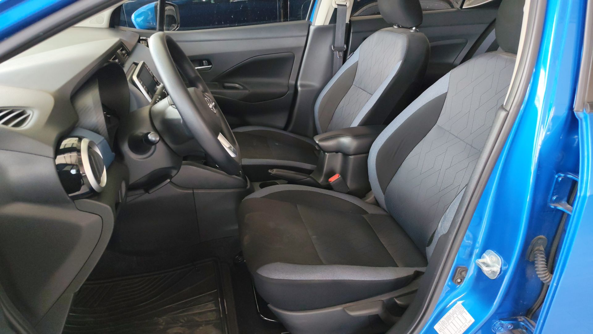 2024 Nissan Versa 4p Advance L4/1.6 Aut