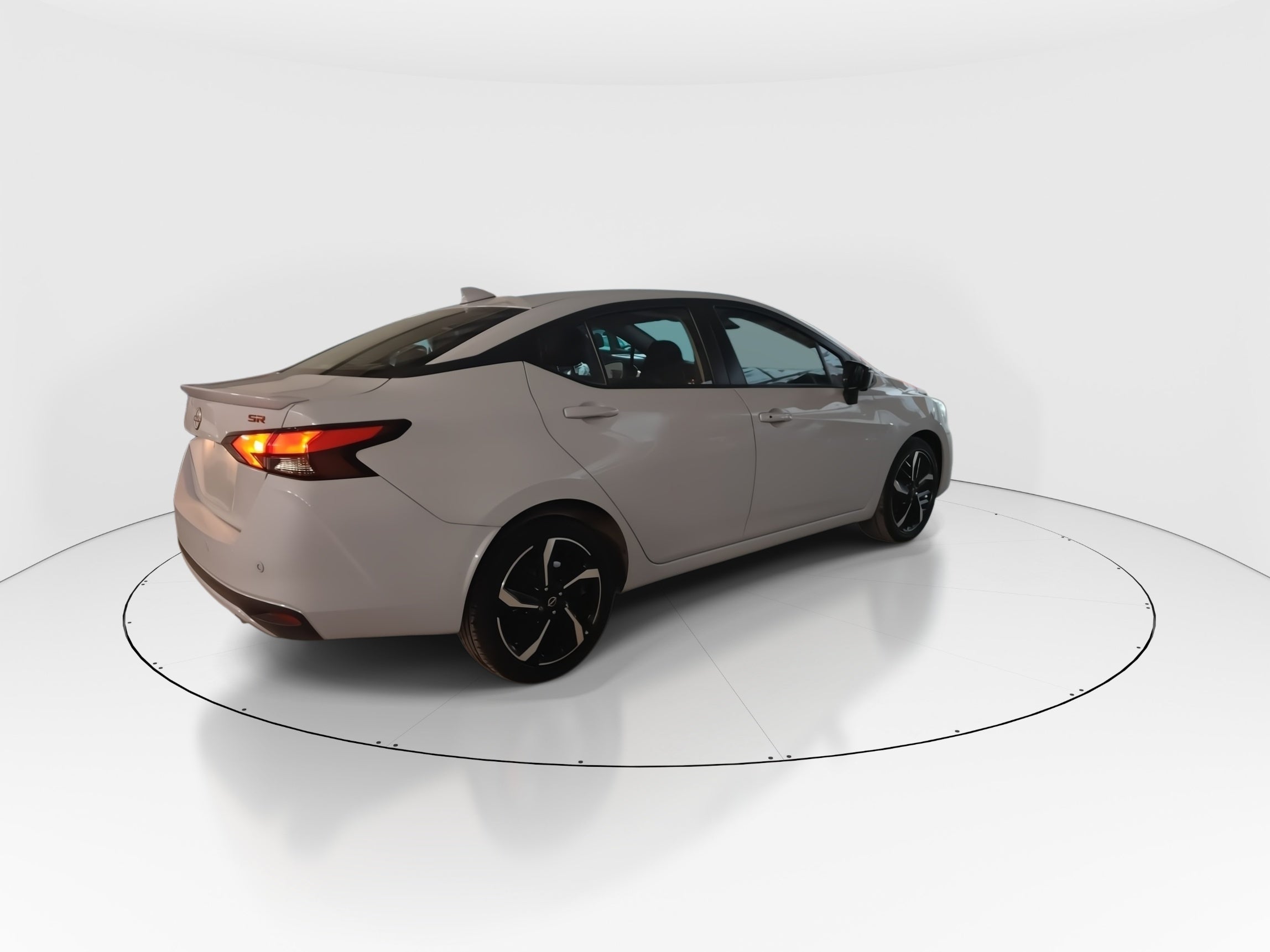 2024 Nissan Versa 4p SR L4/1.6 Aut