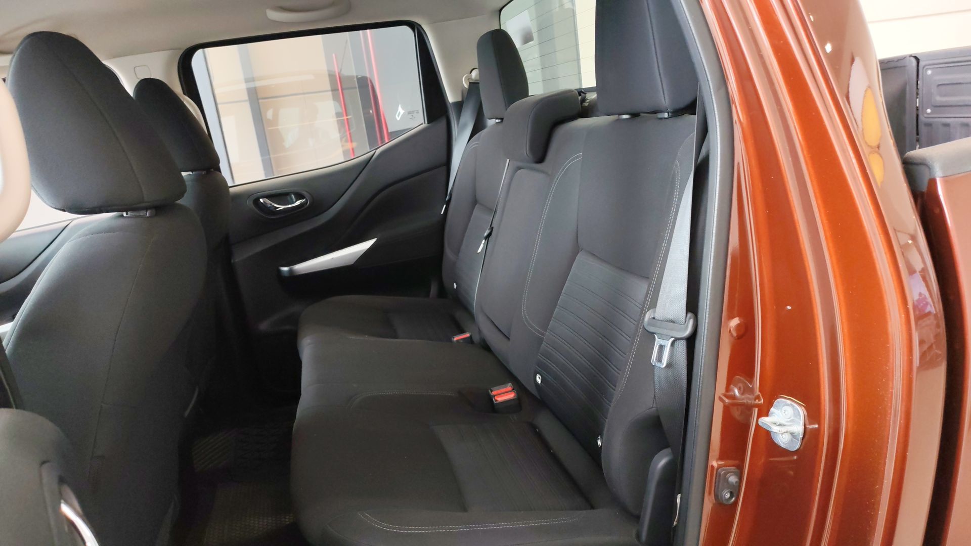 2023 Nissan Frontier 4p LE L4/2.5 Aut