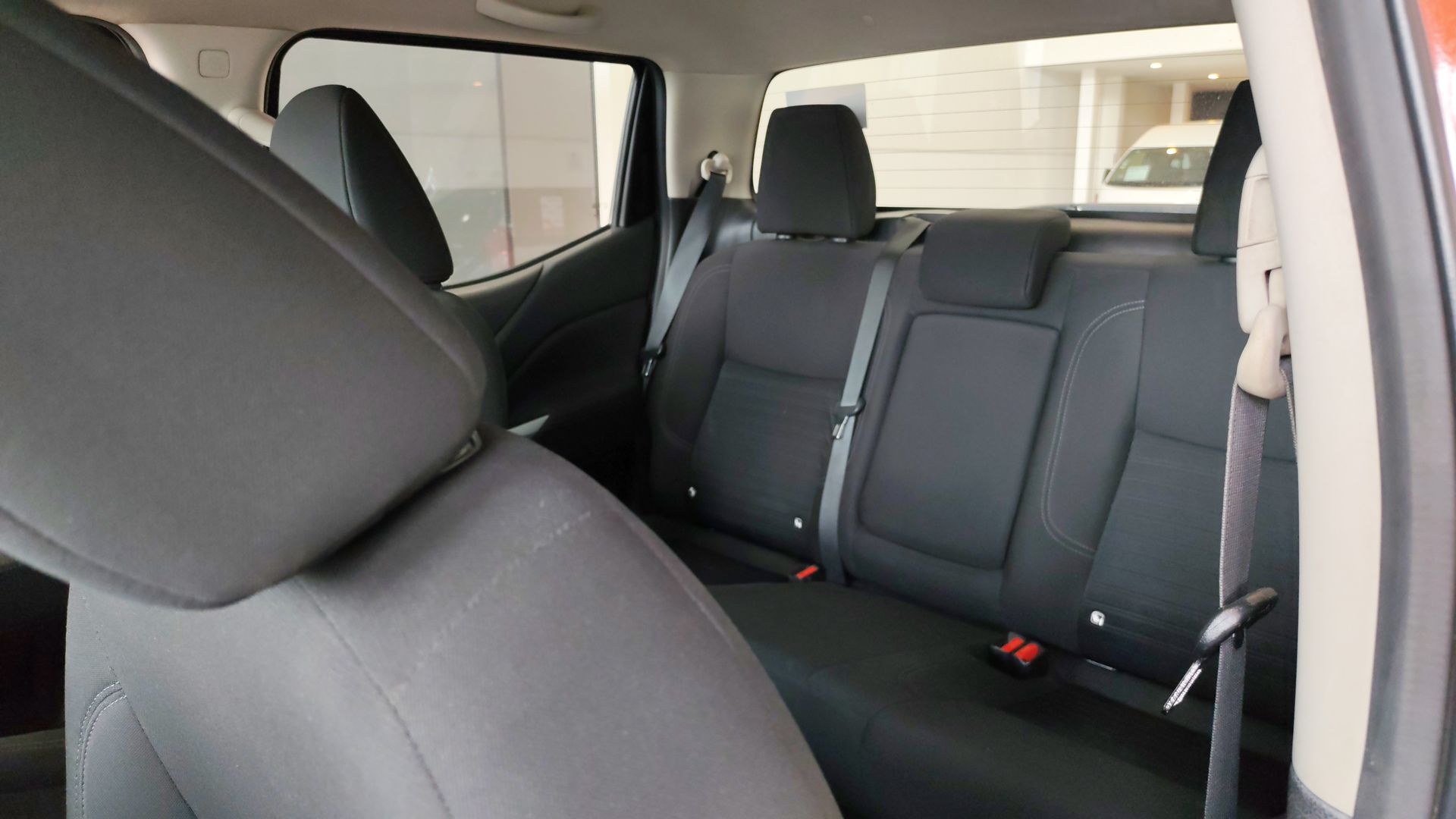 2023 Nissan Frontier 4p LE L4/2.5 Aut
