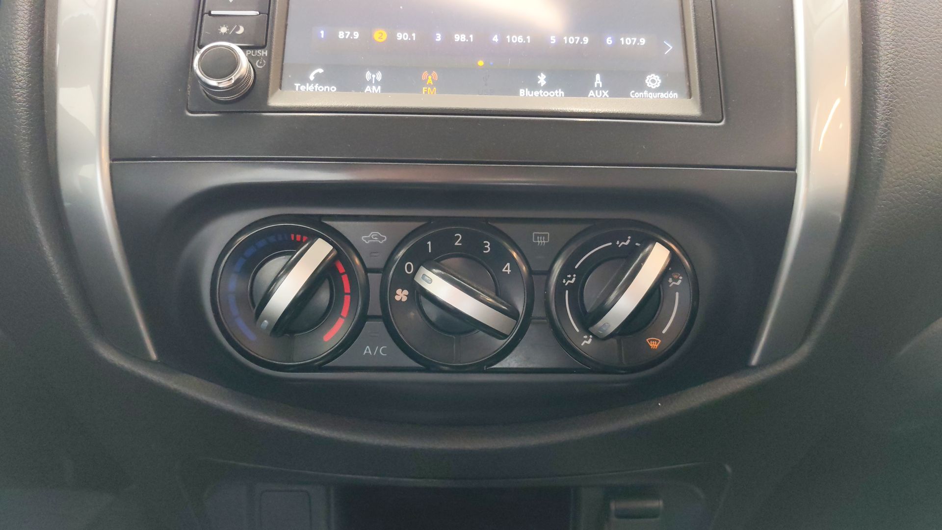 2023 Nissan Frontier 4p LE L4/2.5 Aut