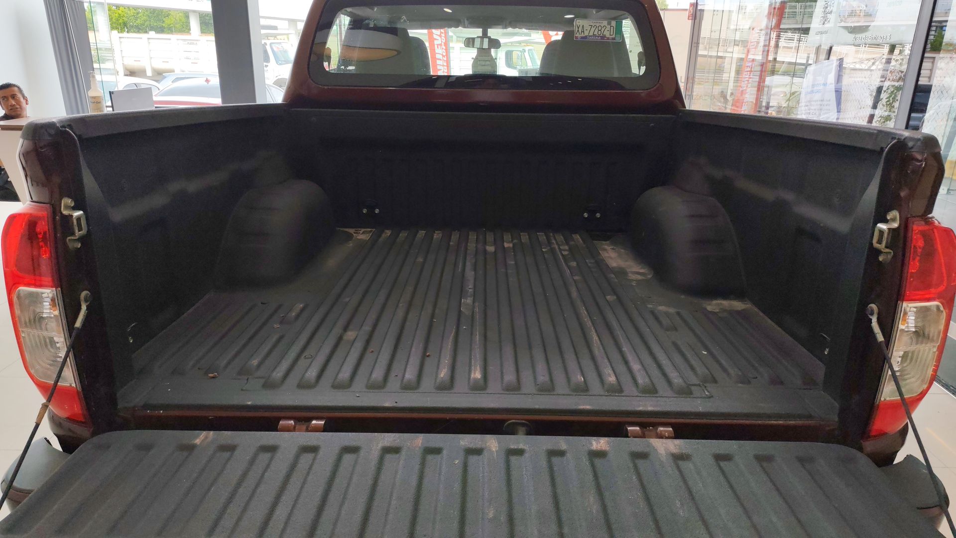 2023 Nissan Frontier 4p LE L4/2.5 Aut