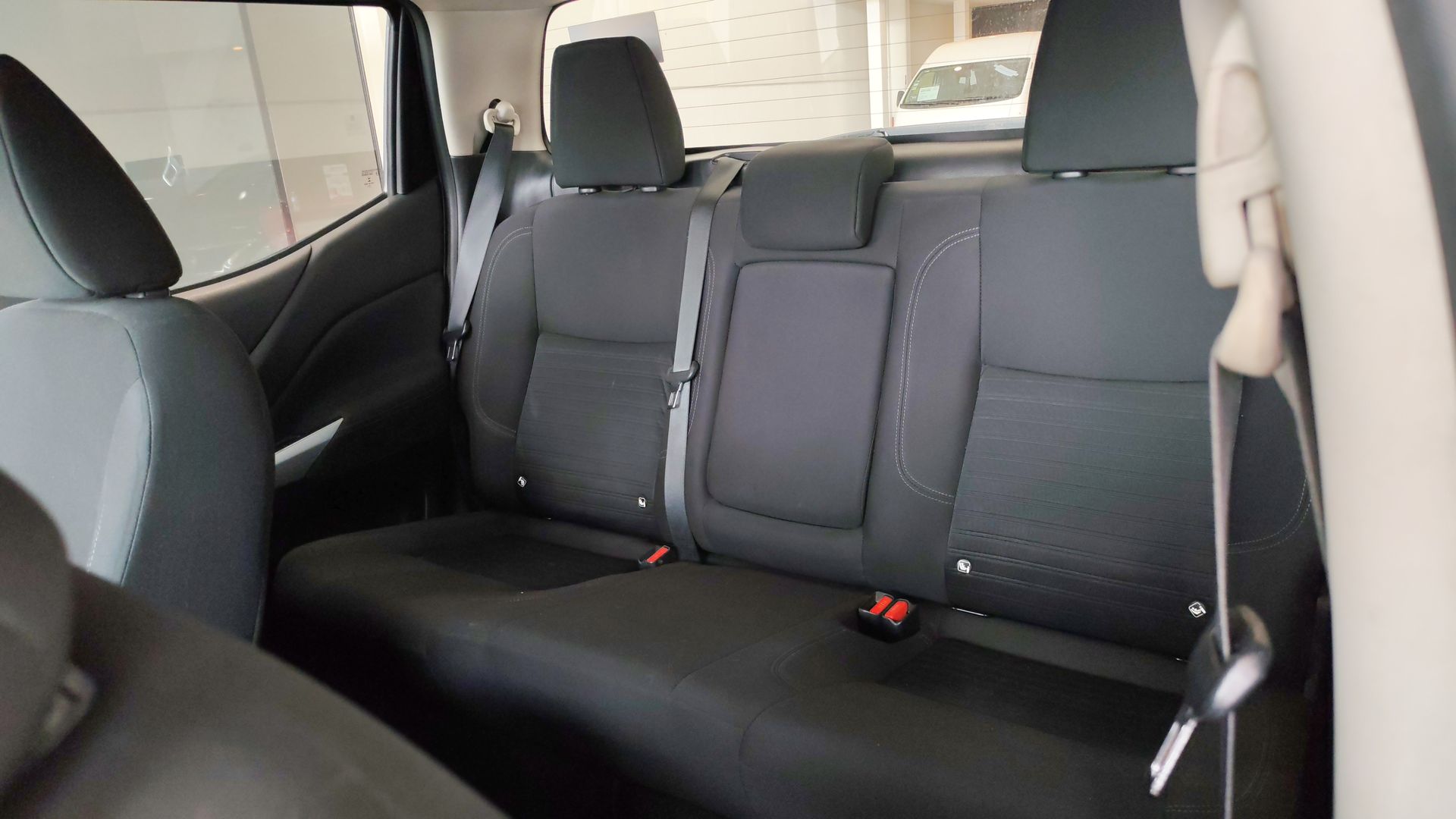 2023 Nissan Frontier 4p LE L4/2.5 Aut