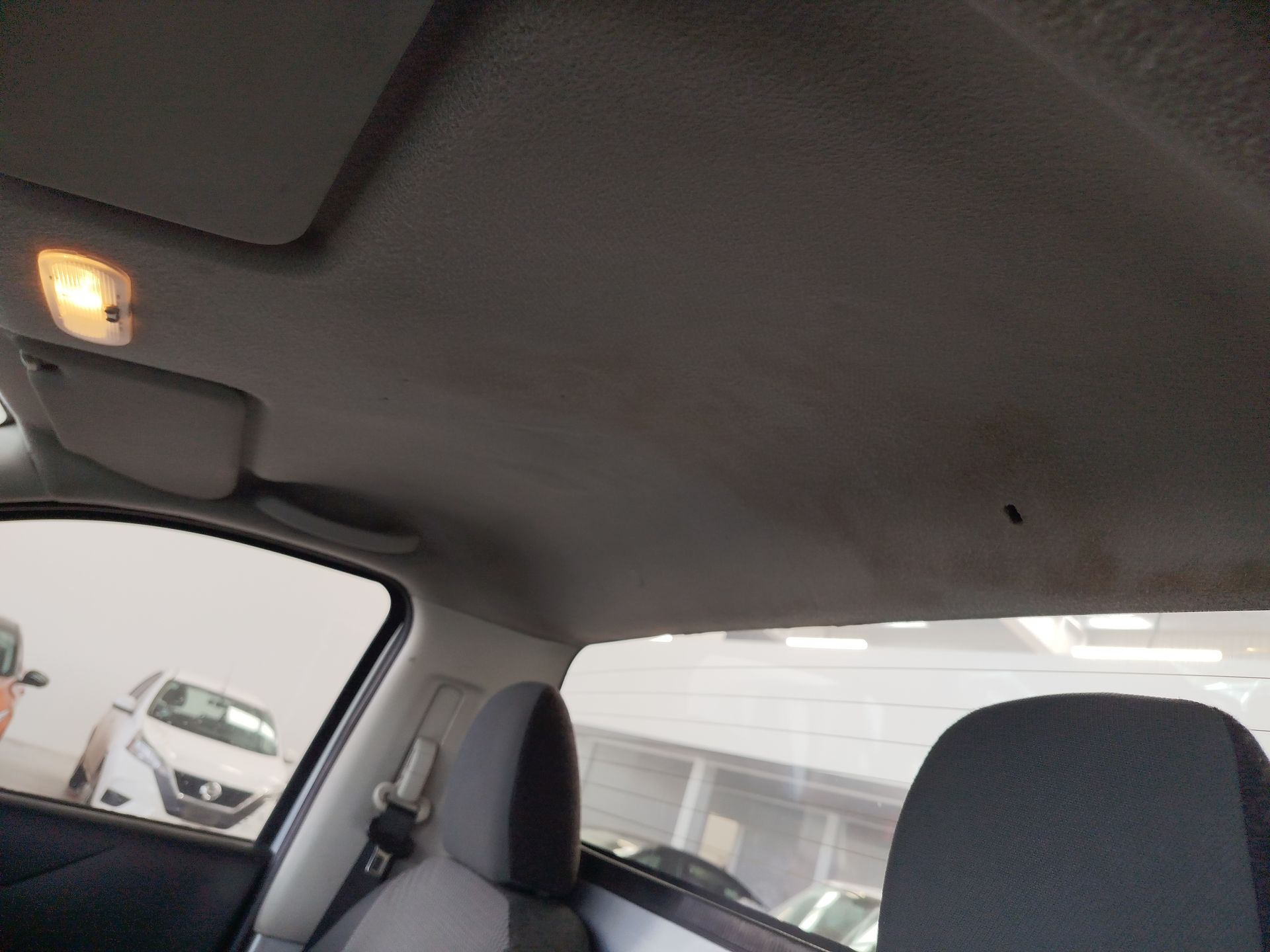 2018 Nissan Chasis Cabina NP300 2p L4/2.4 Man A/C