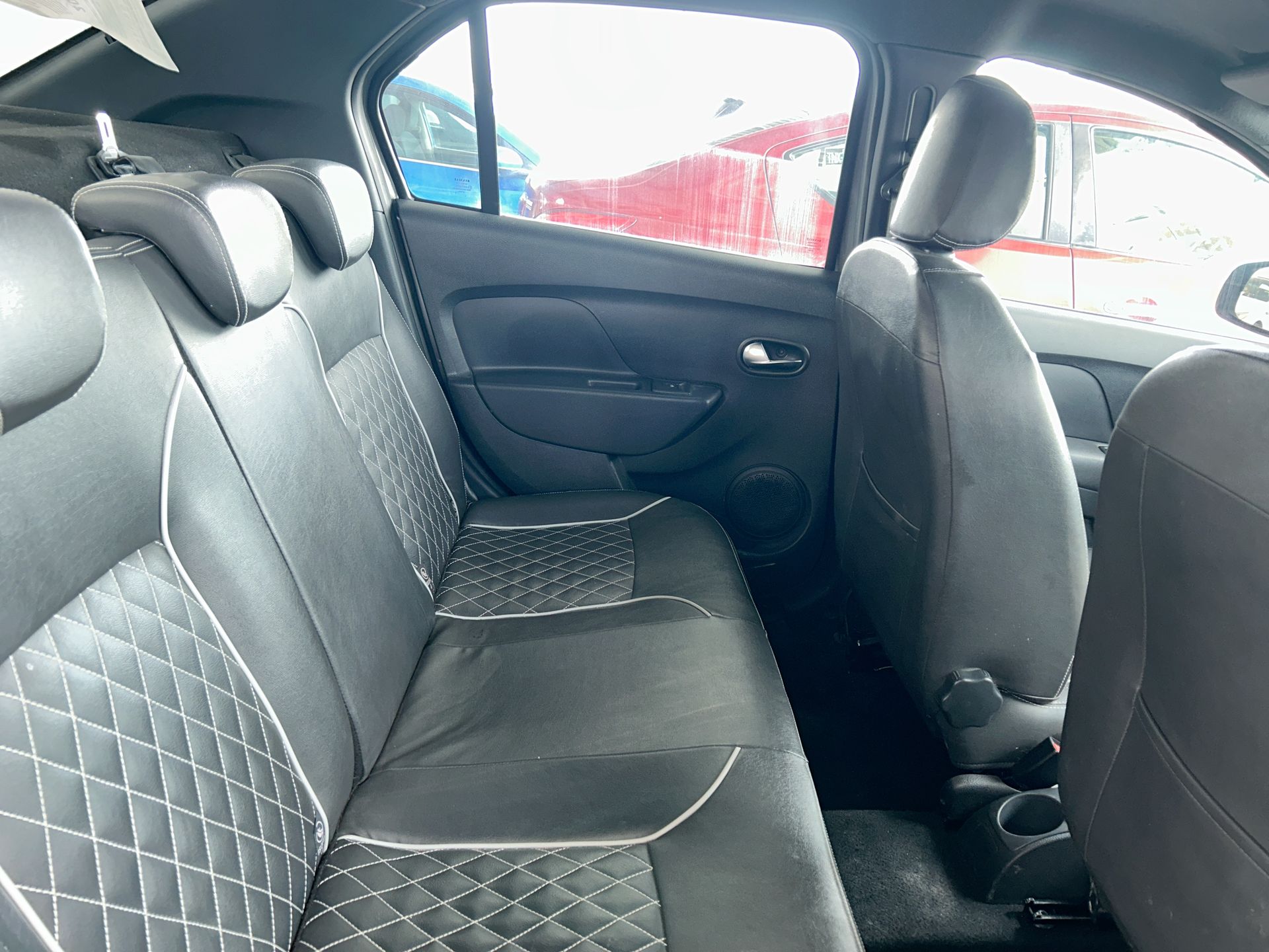 2023 Renault Logan 4p Intens L4/1.6 Aut