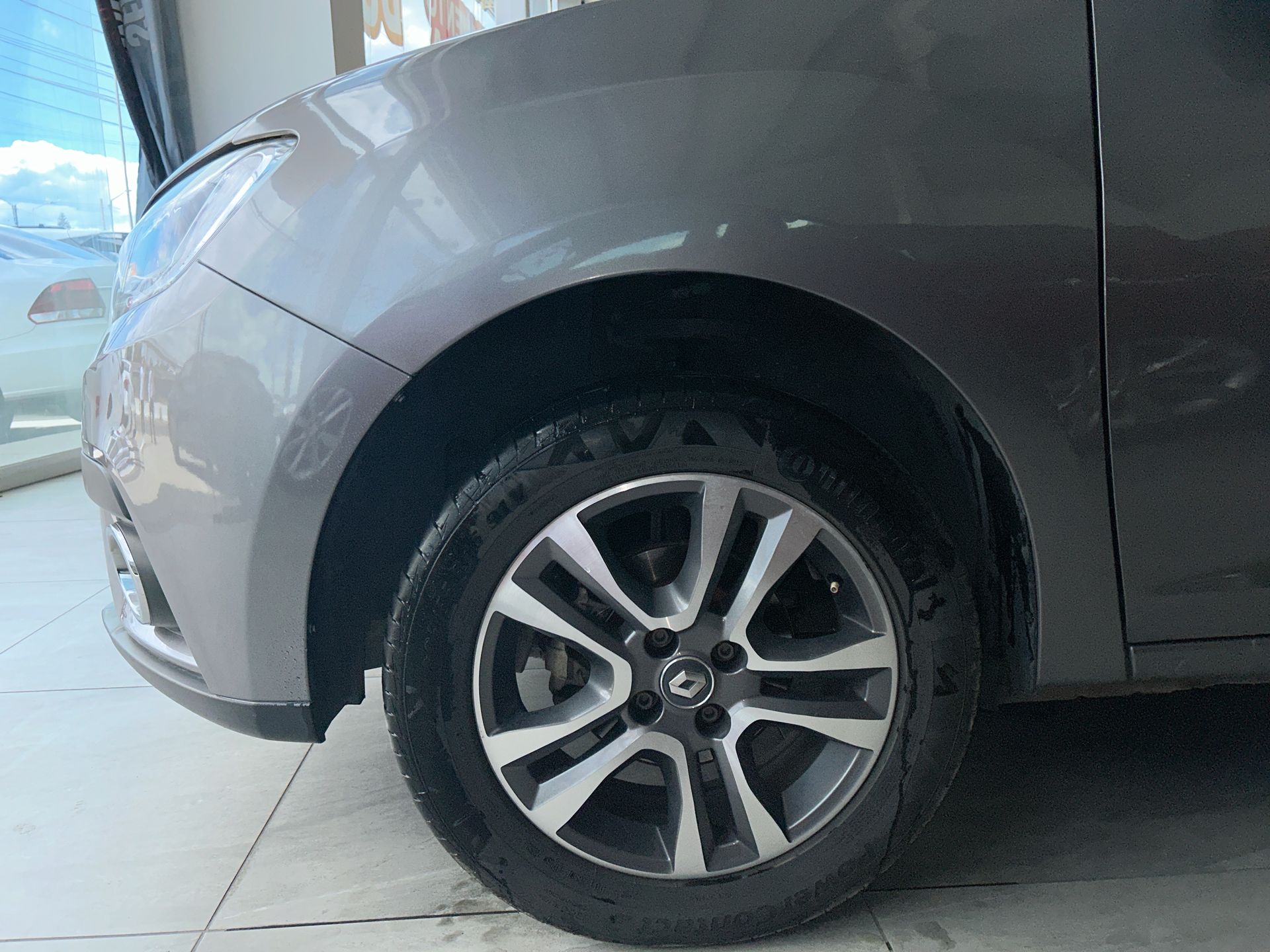 2023 Renault Logan 4p Intens L4/1.6 Aut
