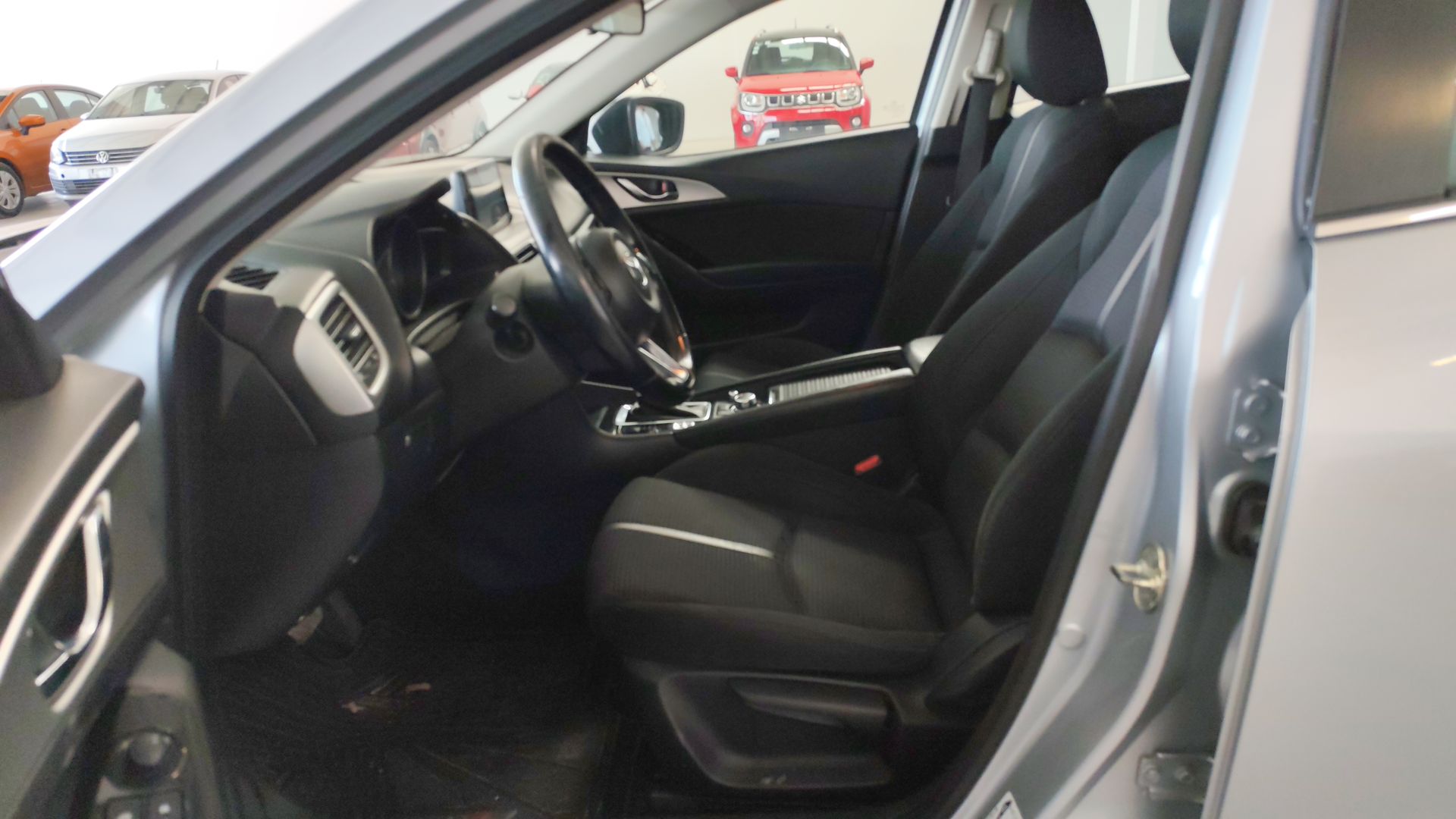 2017 Mazda Mazda 3 4p Sedán i L4/2.0 Aut