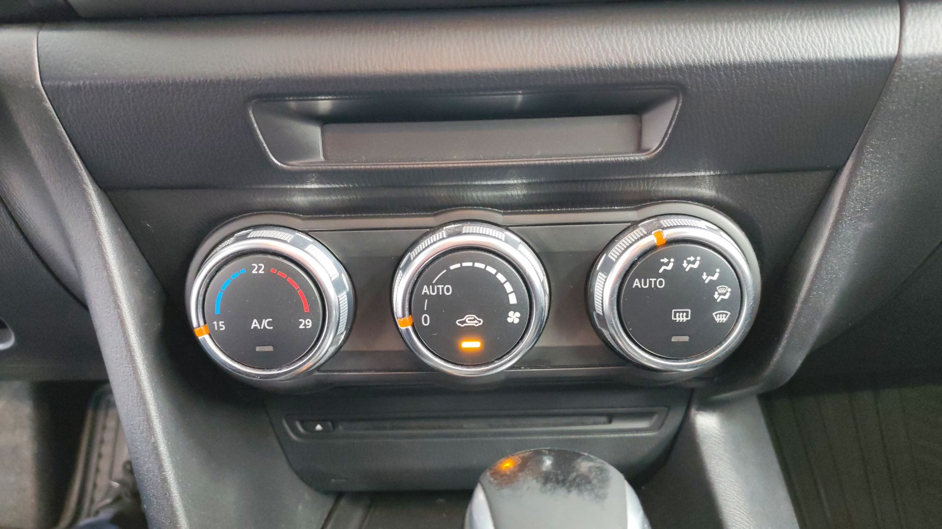 2017 Mazda Mazda 3 4p Sedán i L4/2.0 Aut