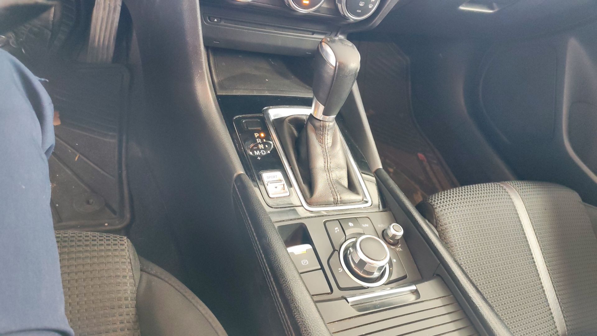 2017 Mazda Mazda 3 4p Sedán i L4/2.0 Aut