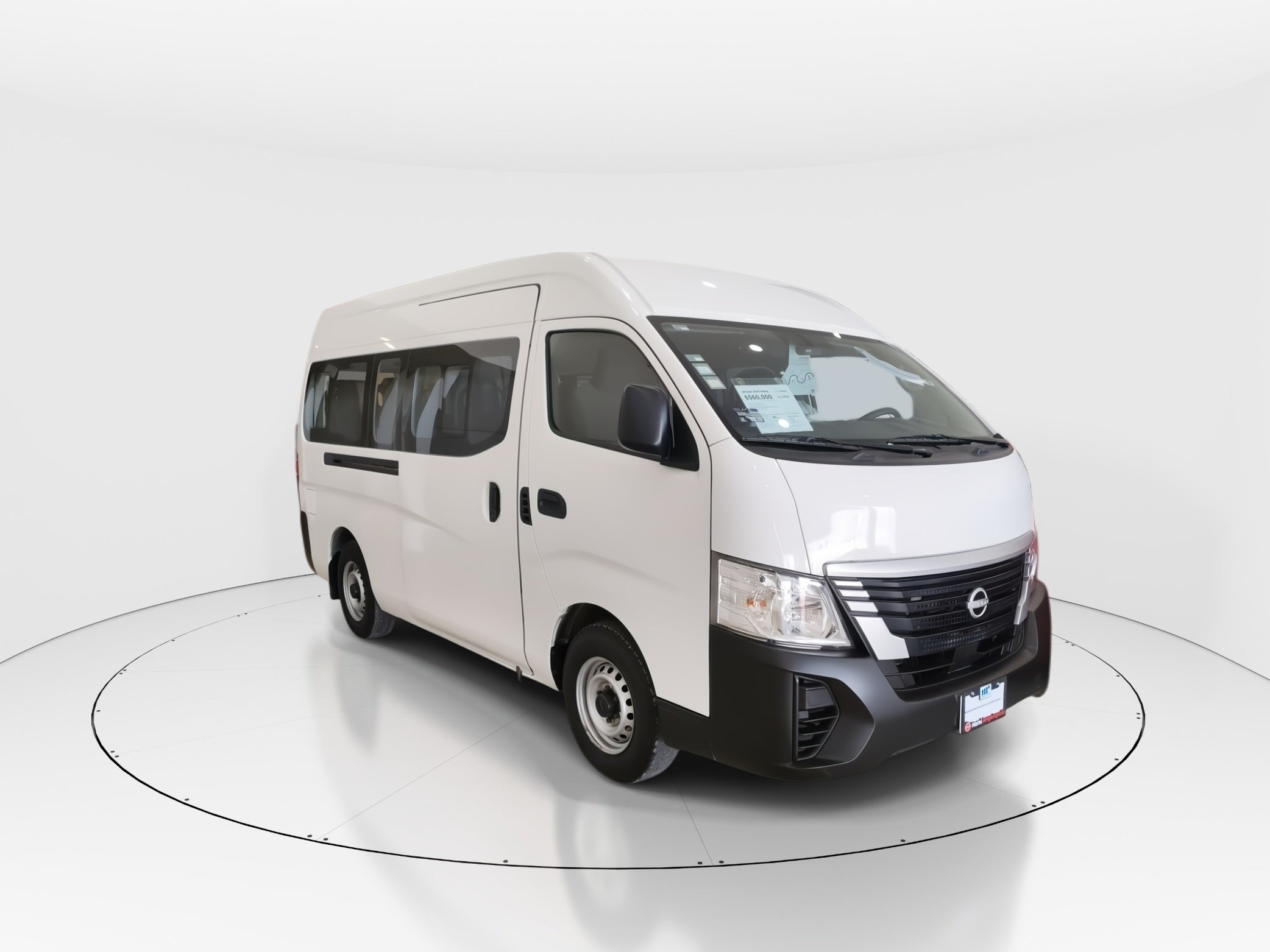 2024 Nissan Urvan 4p Amplia L4/2.5 Man Ventanas