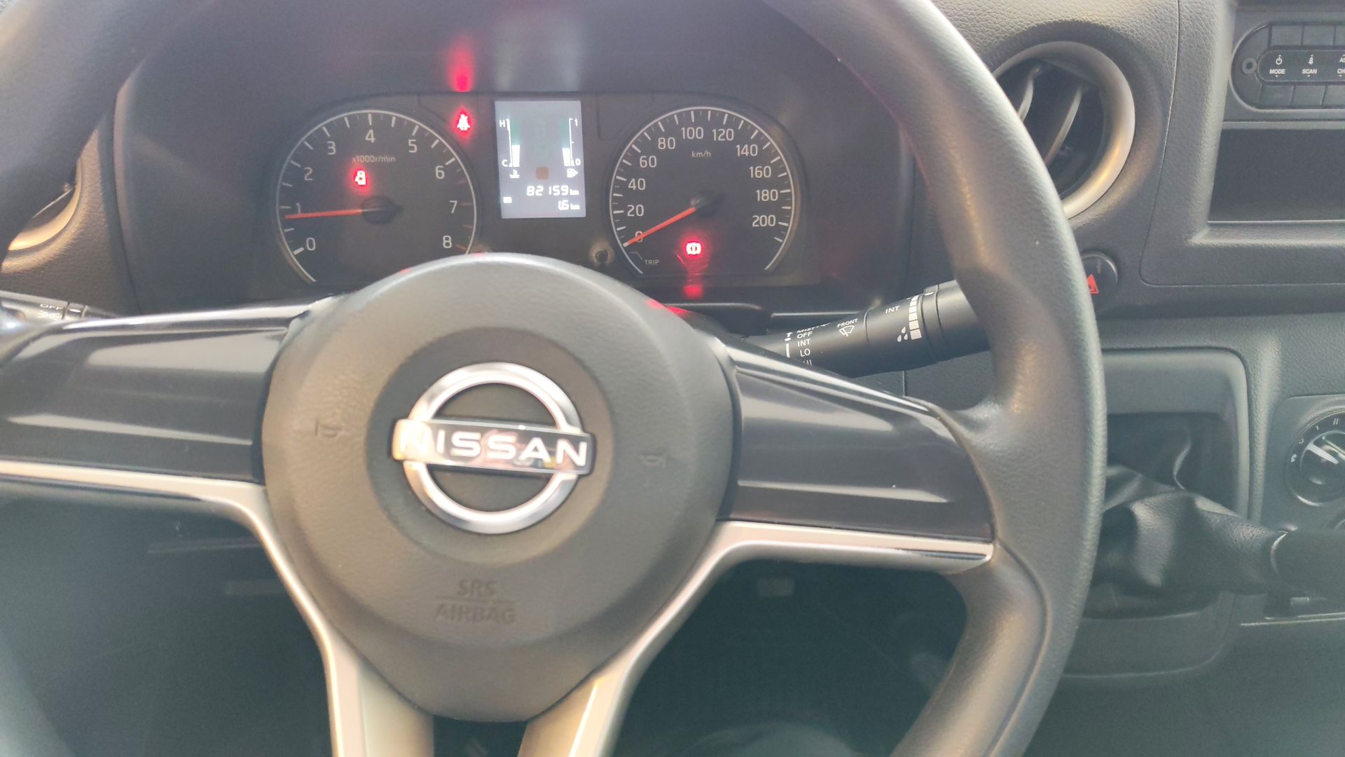 2024 Nissan Urvan 4p Amplia L4/2.5 Man Ventanas