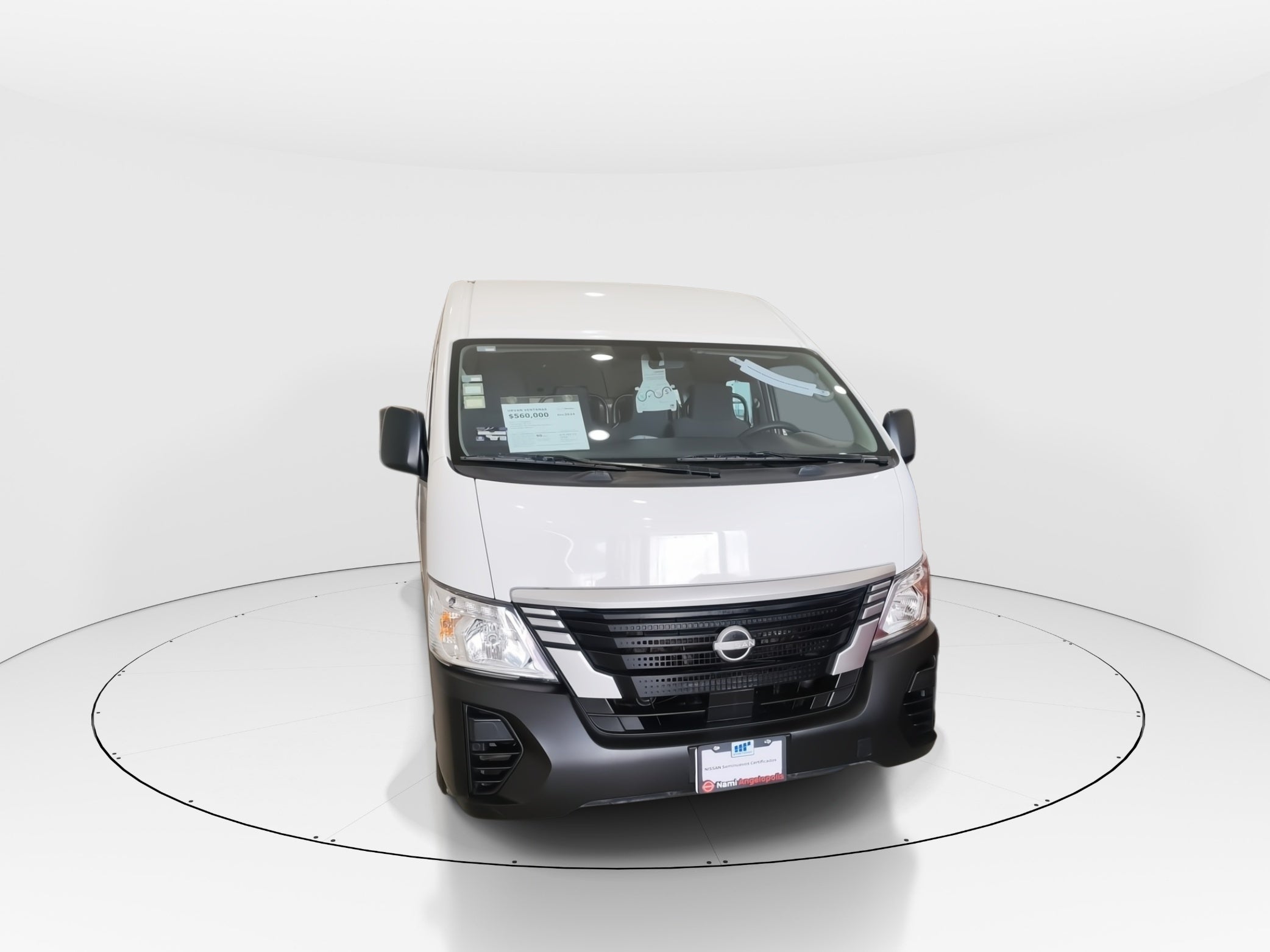 2024 Nissan Urvan 4p Amplia L4/2.5 Man Ventanas
