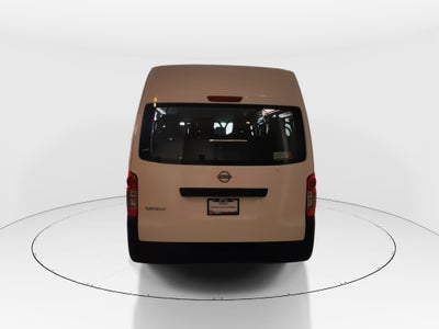 2024 Nissan Urvan 4p Amplia L4/2.5 Man Ventanas