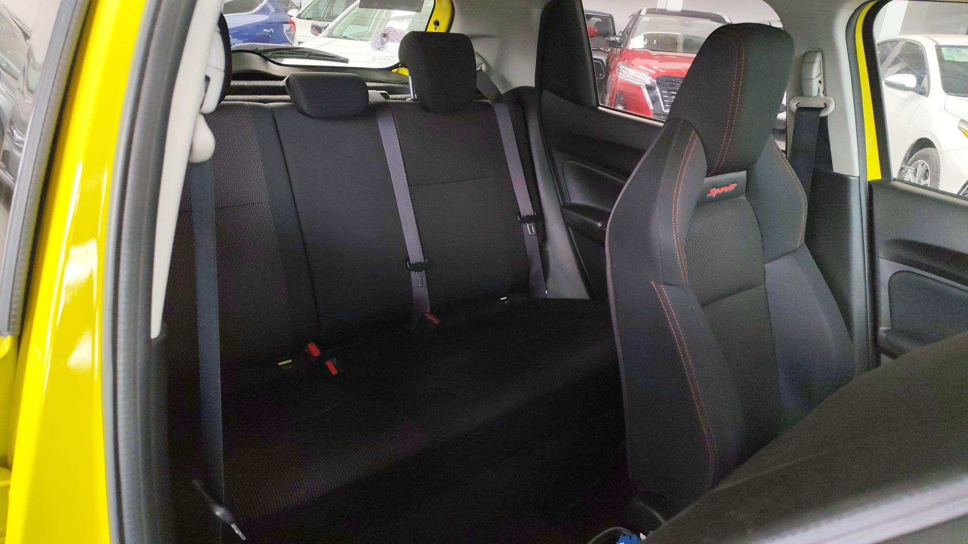 2024 Suzuki Swift 5p GLX L4/1.4 Aut