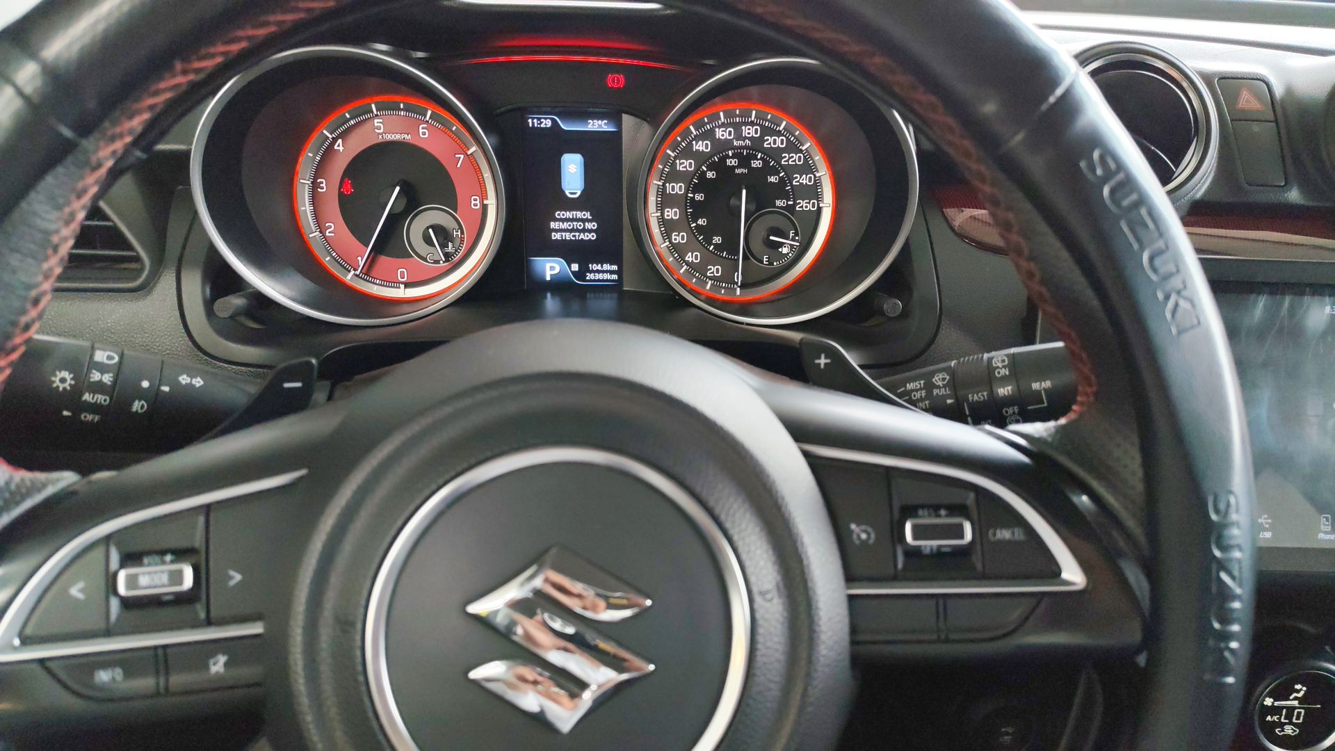 2024 Suzuki Swift 5p GLX L4/1.4 Aut