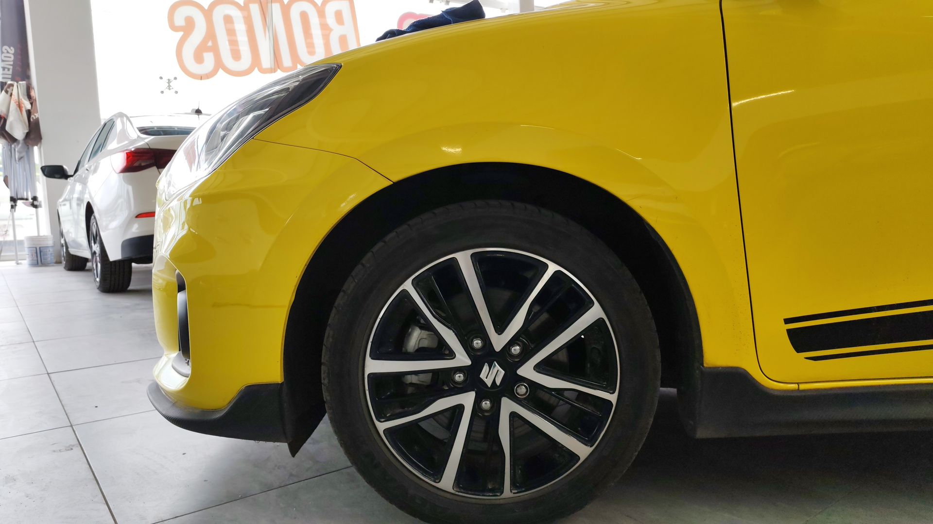 2024 Suzuki Swift 5p GLX L4/1.4 Aut
