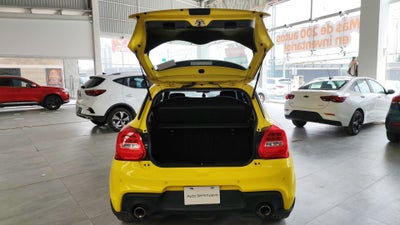 2024 Suzuki Swift 5p GLX L4/1.4 Aut