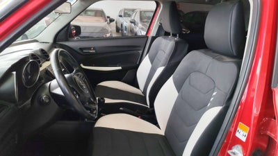 2018 Suzuki Swift 5p GLX L4/1.4 Man
