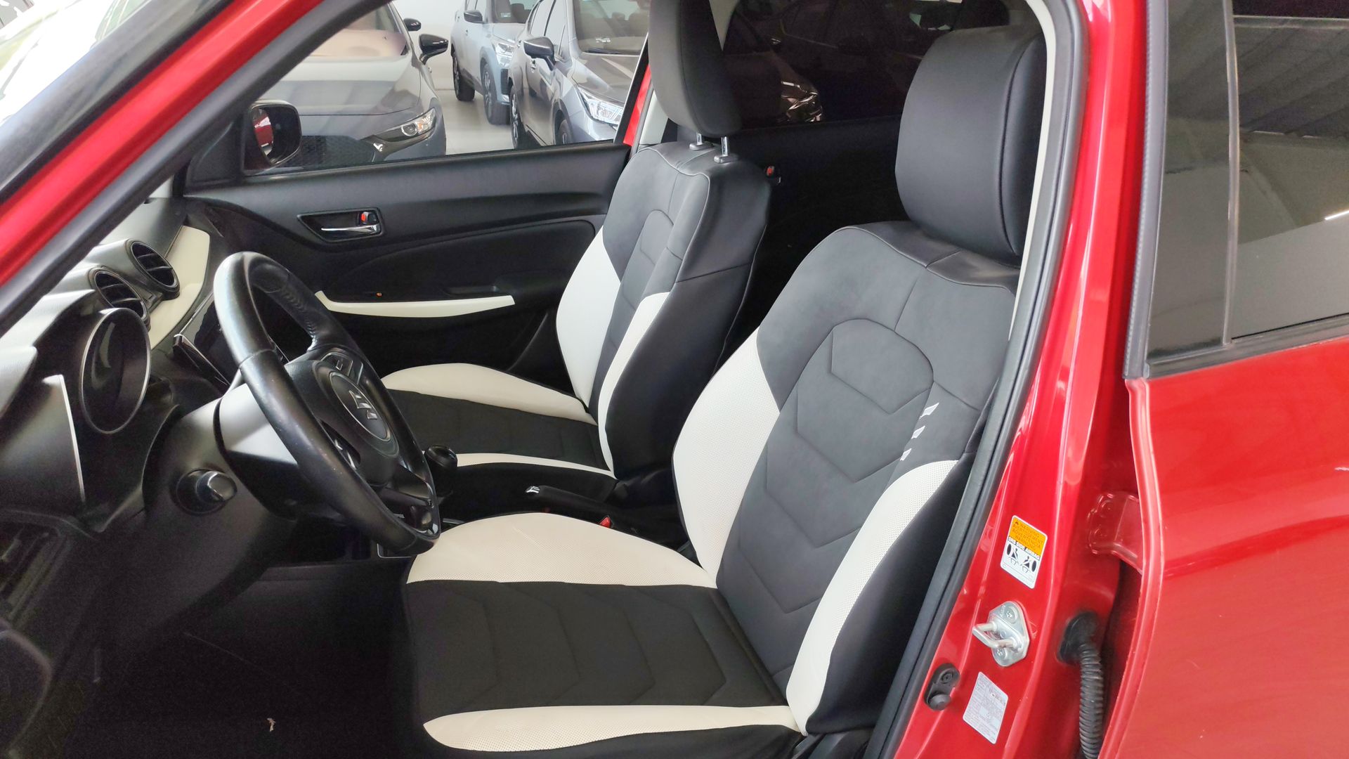 2018 Suzuki Swift 5p GLX L4/1.4 Man